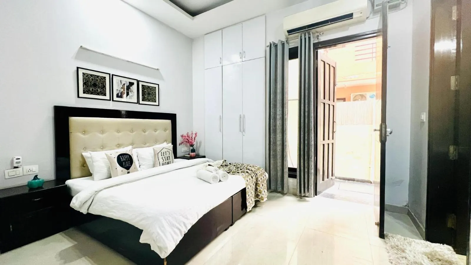 公寓 Bluo Awesome 1Bhk Dlf Galleria Market ,Gym Tt