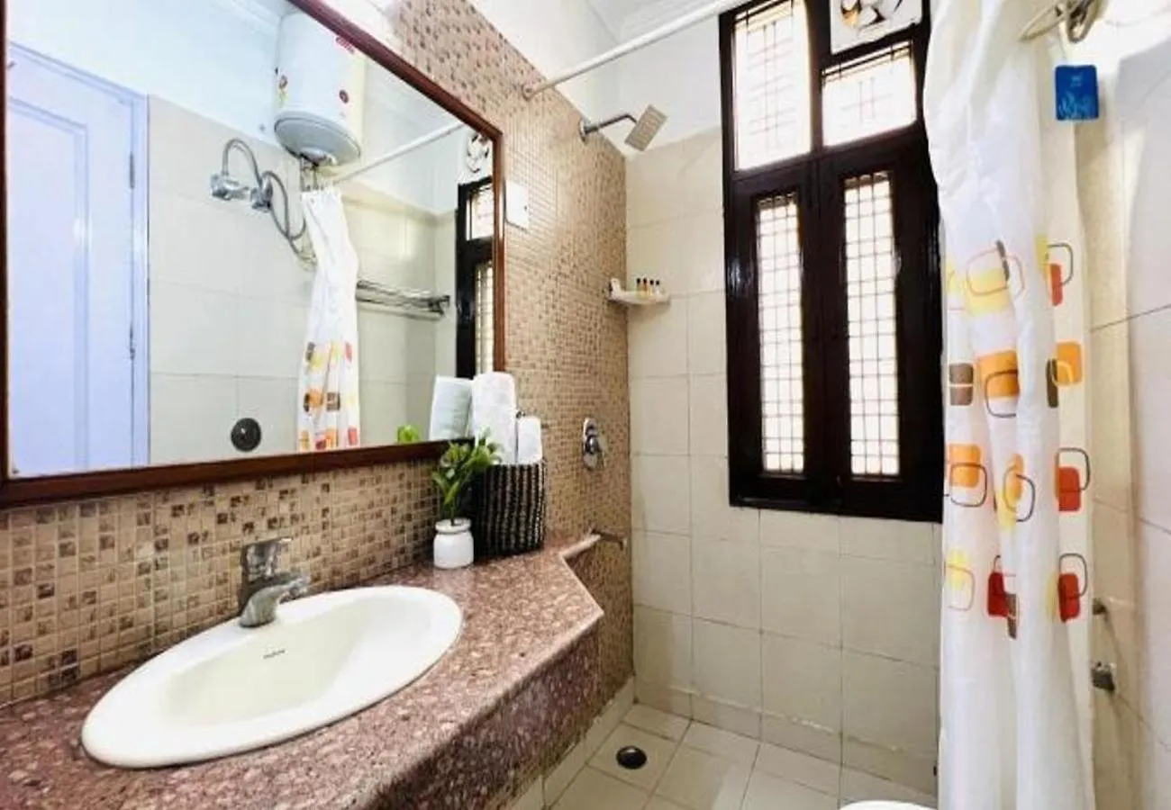 Bluo Awesome 1Bhk Dlf Galleria Market ,Gym Tt 0*, 古尔冈 印度